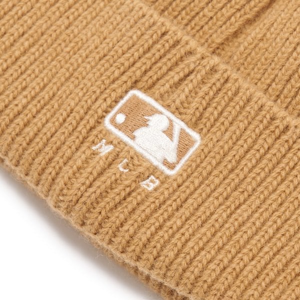 BOSTON RED SOX HEART BEANIE