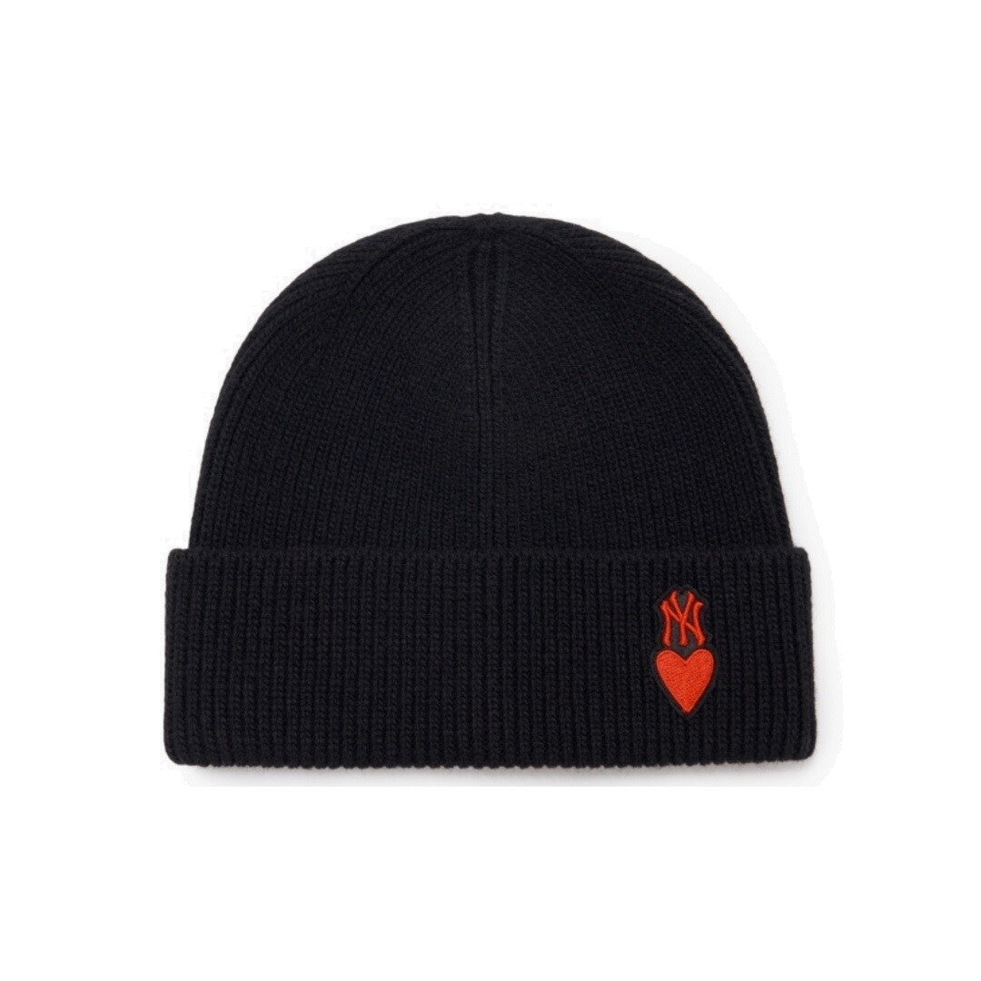 NEW YORK YANKEES HEART BEANIE
