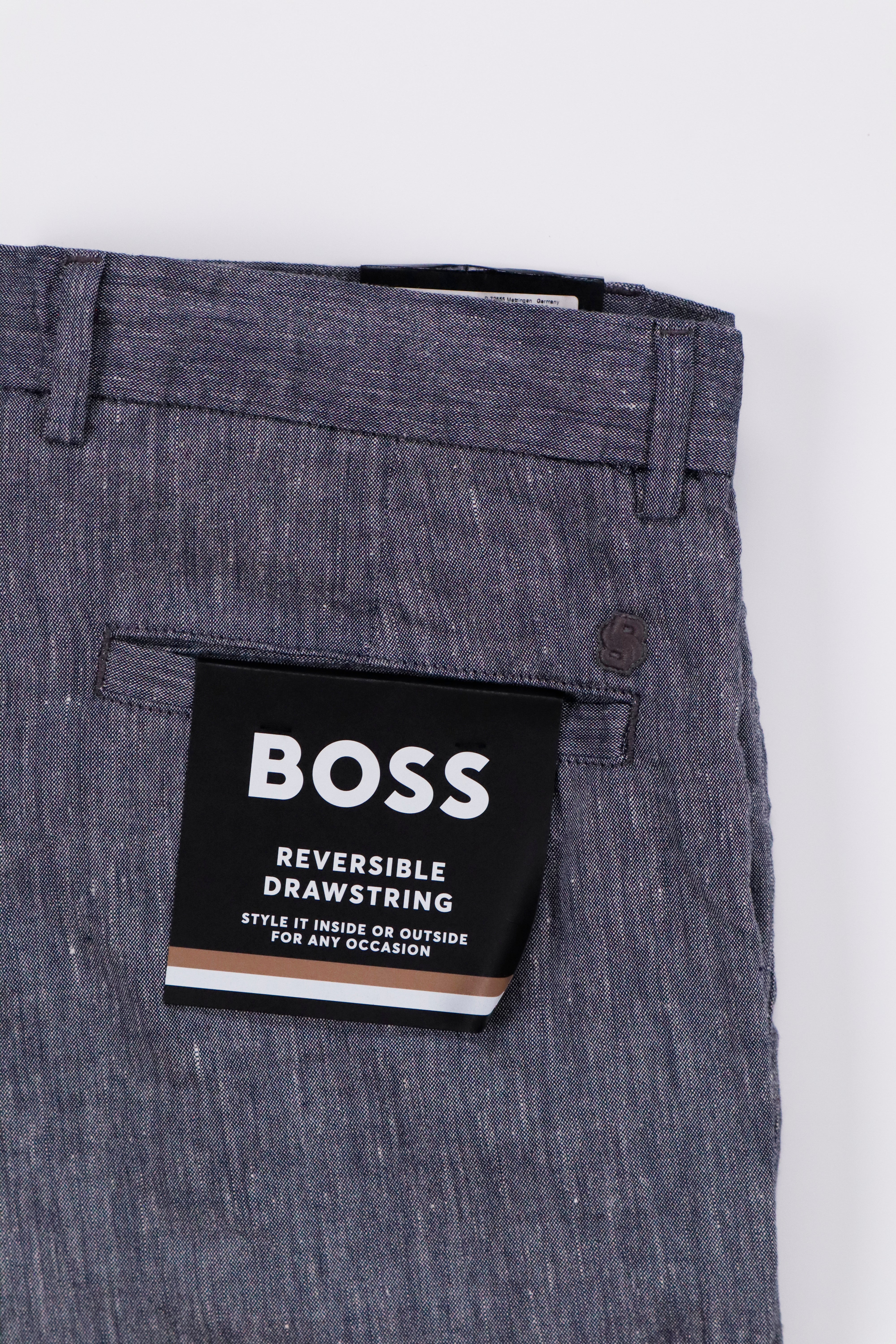 Regular-Fit Shorts in a Linen Blend with Drawcord
