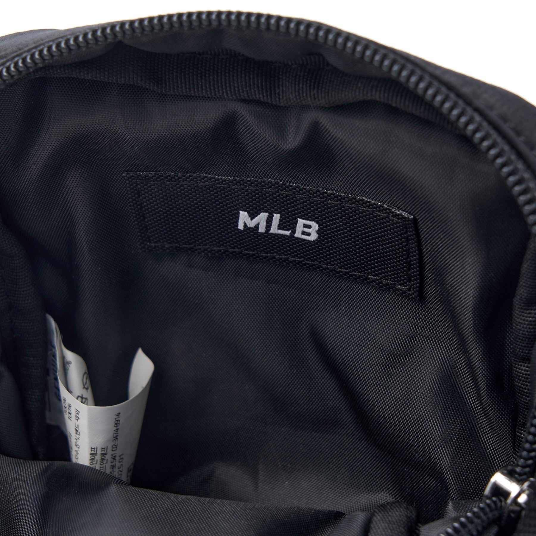 BASIC ATHLEISURE MINI CROSS BAG NEW YORK YANKEES