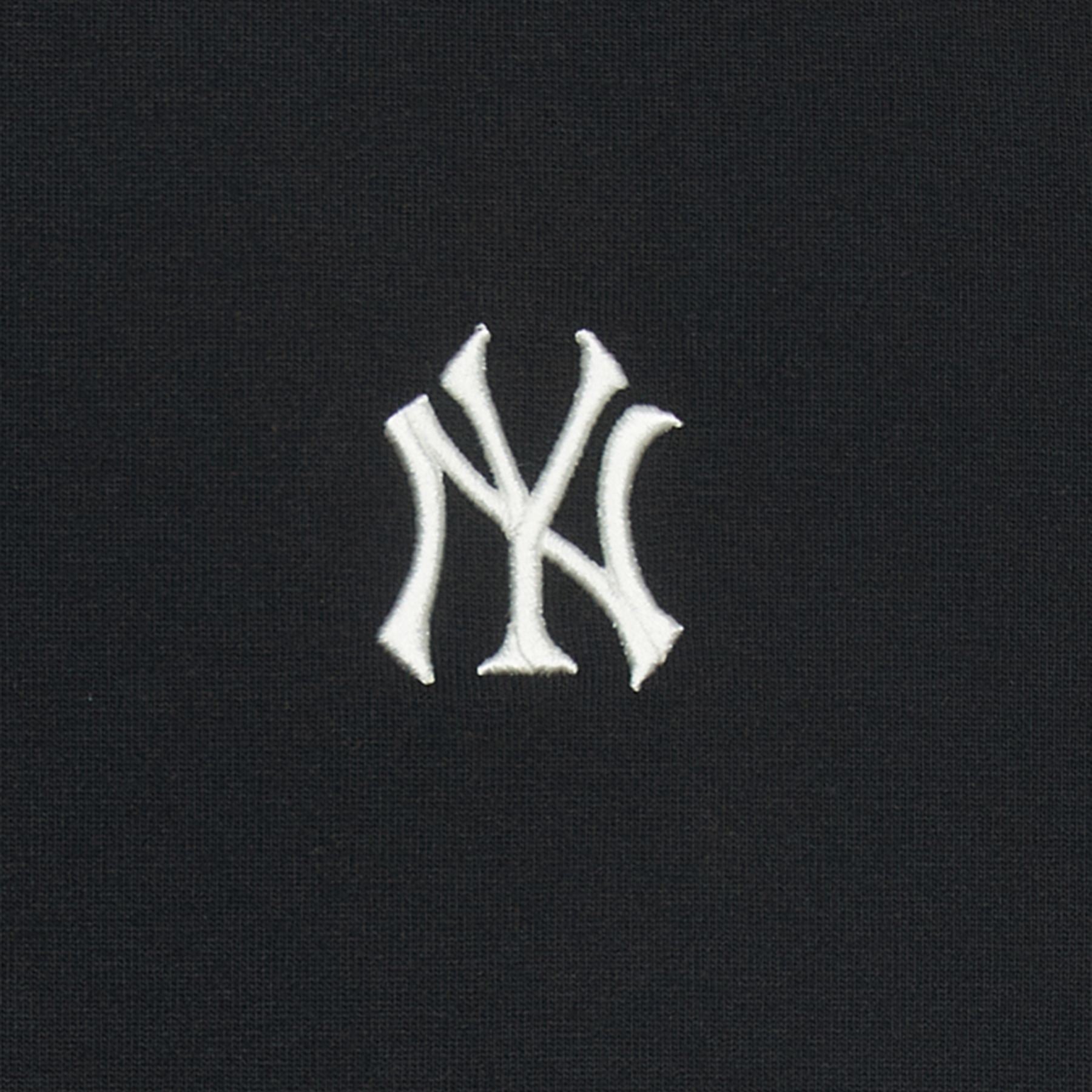 BASIC COMFORTABLE FIT T-SHIRTS NEW YORK YANKEES