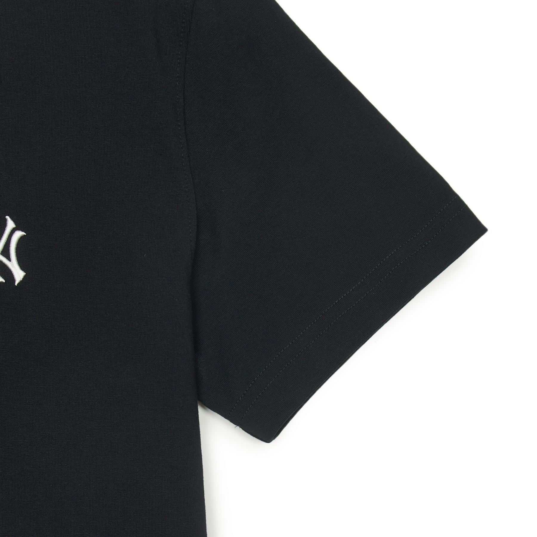 BASIC COMFORTABLE FIT T-SHIRTS NEW YORK YANKEES