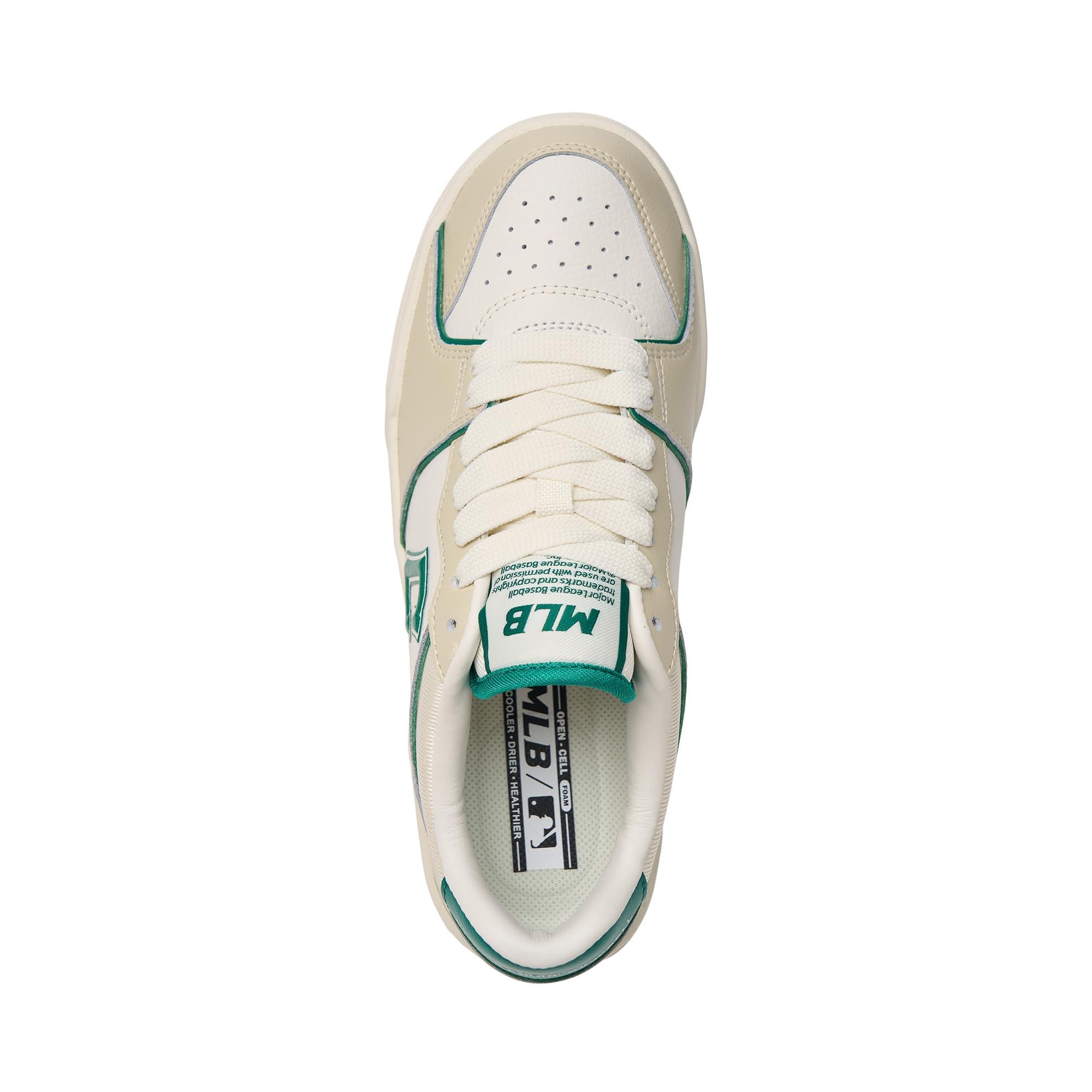 CLEVELAND INDIANS BASIC SNEAKERS