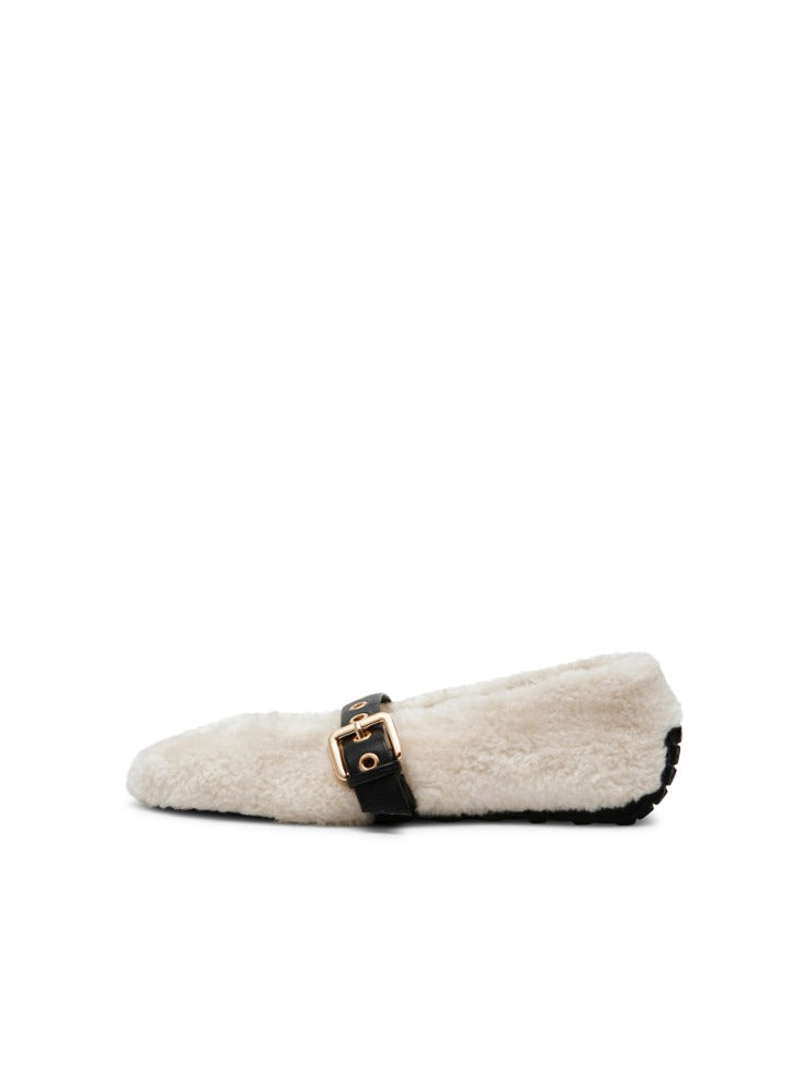 TOASTY BEIGE FLATS
