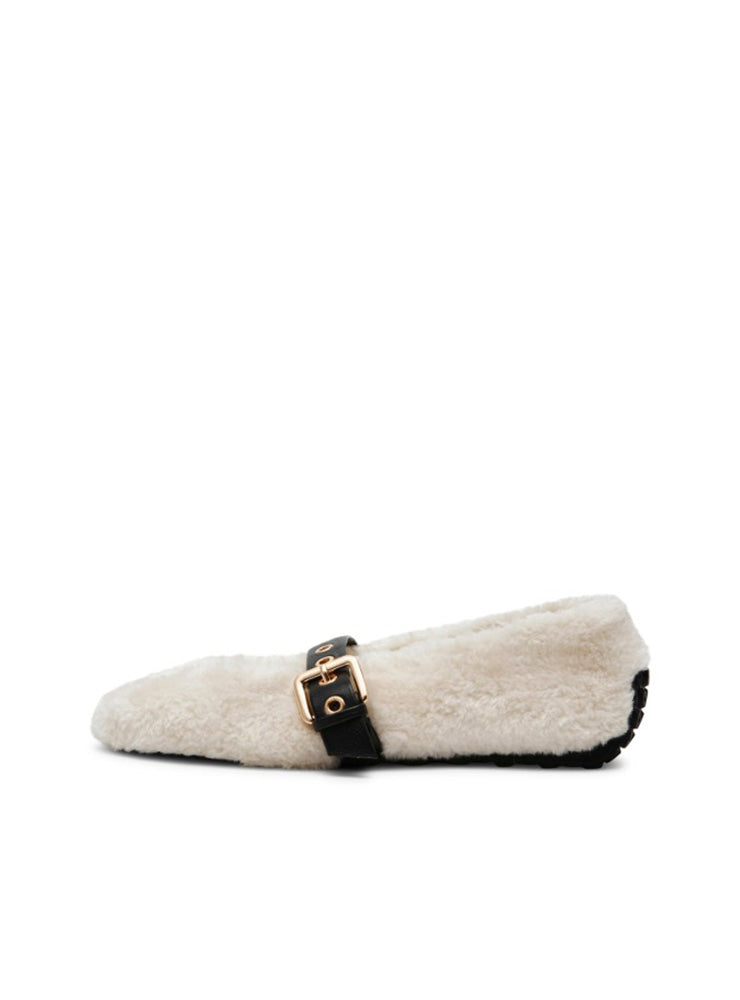TOASTY BEIGE FLATS