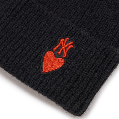 NEW YORK YANKEES HEART BEANIE
