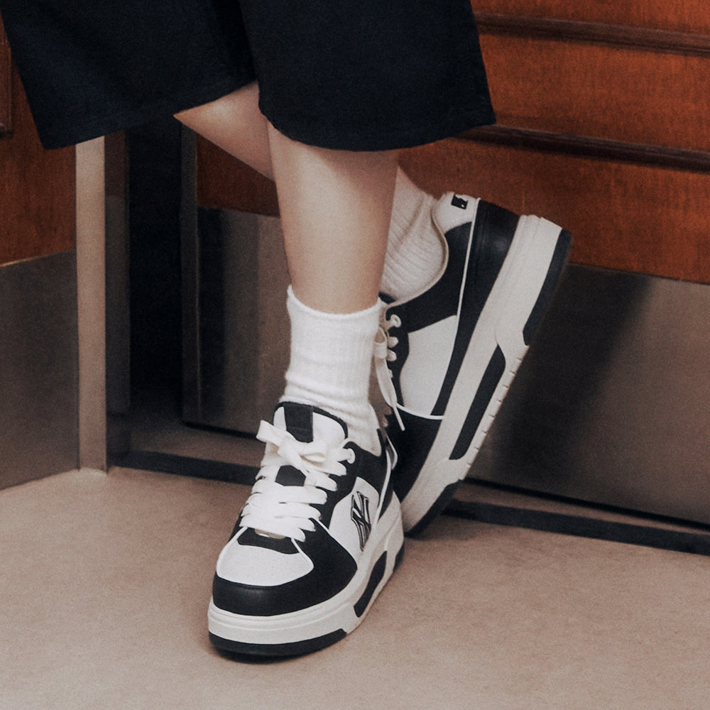 NEW YORK YANKEES VARSITY SNEAKERS